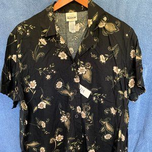 Ladies Black Floral print short sleeve shirt sz 18